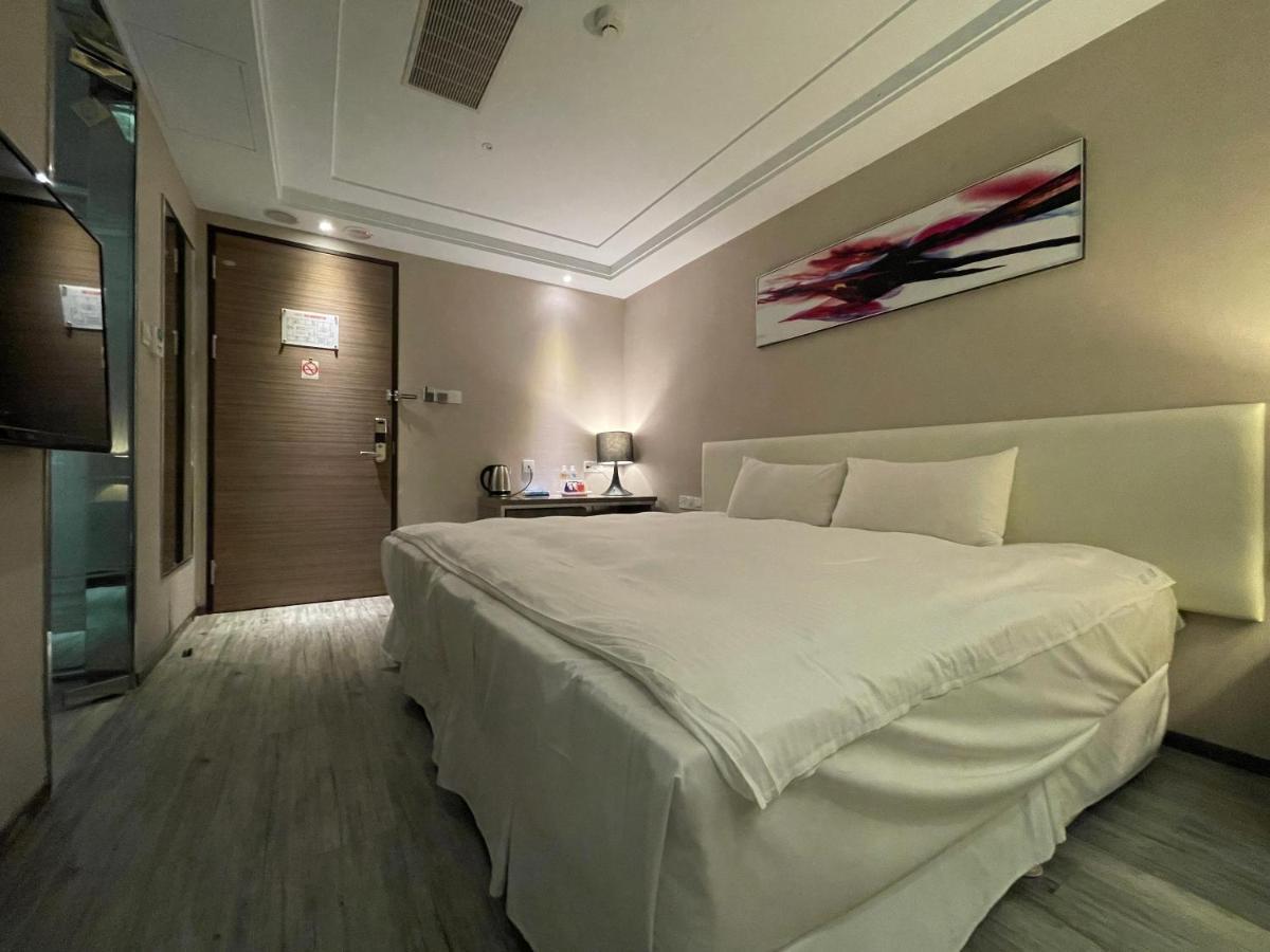Royal Fine Hotel Kaohsiung Exterior photo