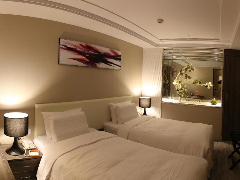 Royal Fine Hotel Kaohsiung Exterior photo